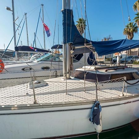 Pequeno Velero En Port Forum Ideal Para Backpackers Sant Adrià de Besòs Exteriör bild