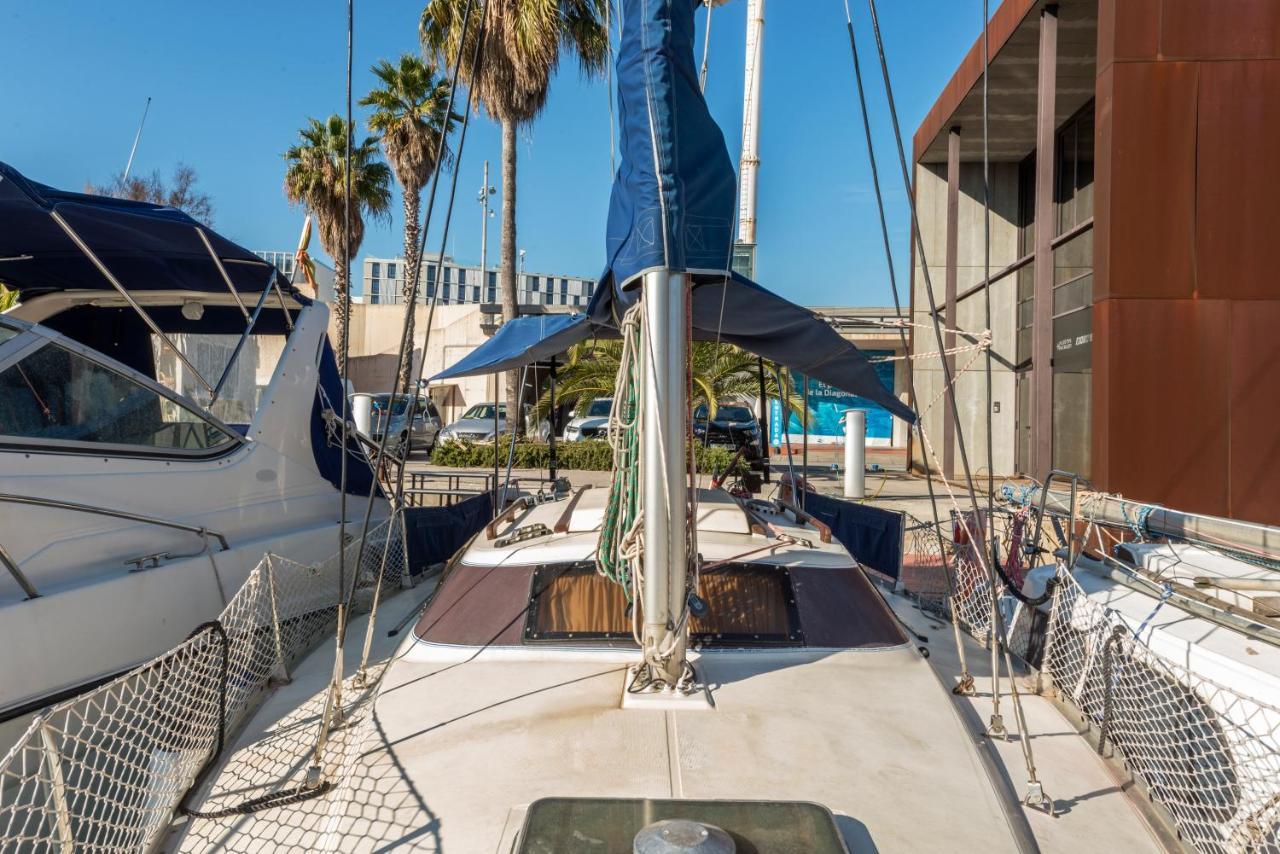 Pequeno Velero En Port Forum Ideal Para Backpackers Sant Adrià de Besòs Exteriör bild
