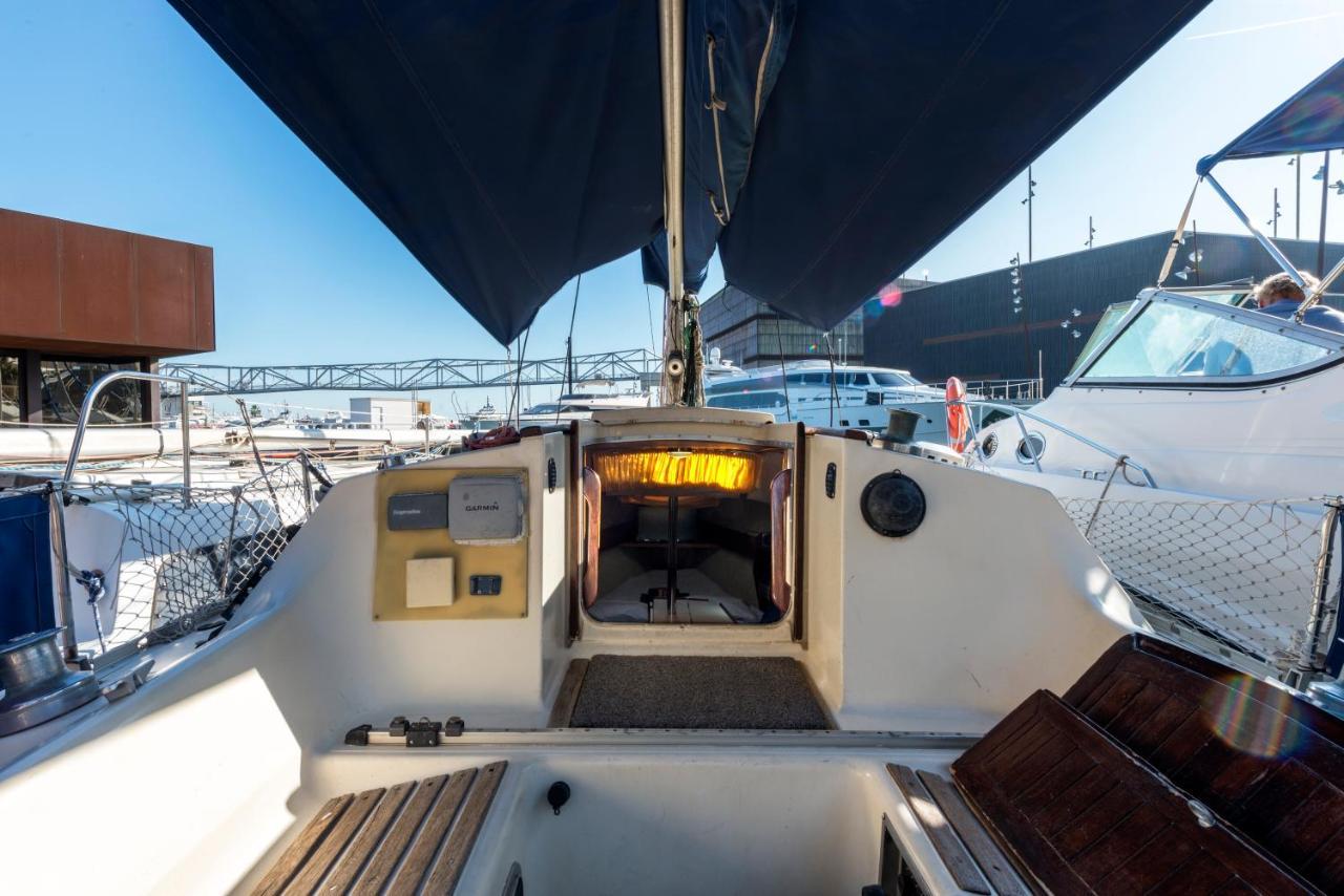 Pequeno Velero En Port Forum Ideal Para Backpackers Sant Adrià de Besòs Exteriör bild